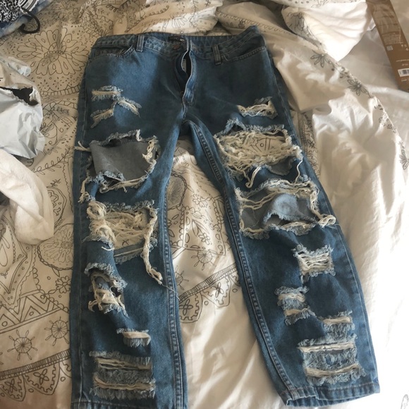 fashion nova ripped boyfriend jeans